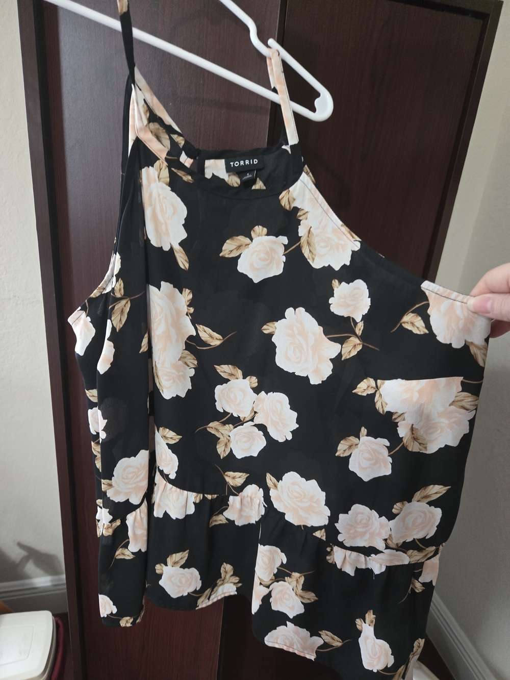 Torrid Black Floral Georgette Drop Waist Halter Top. 1X - Picture 4 of 4
